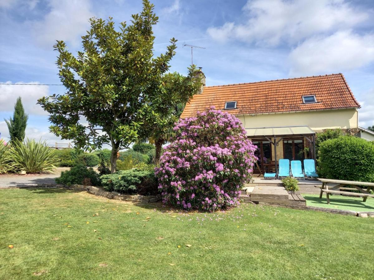 La Gasteboisiere With Swimming Pool And Games Room Le Mesnil-Adelee Exteriör bild